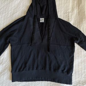 XS aerie black crop sweatshirt